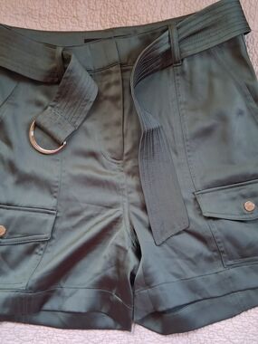 🌿 White House Black Market Olive Green Shorts